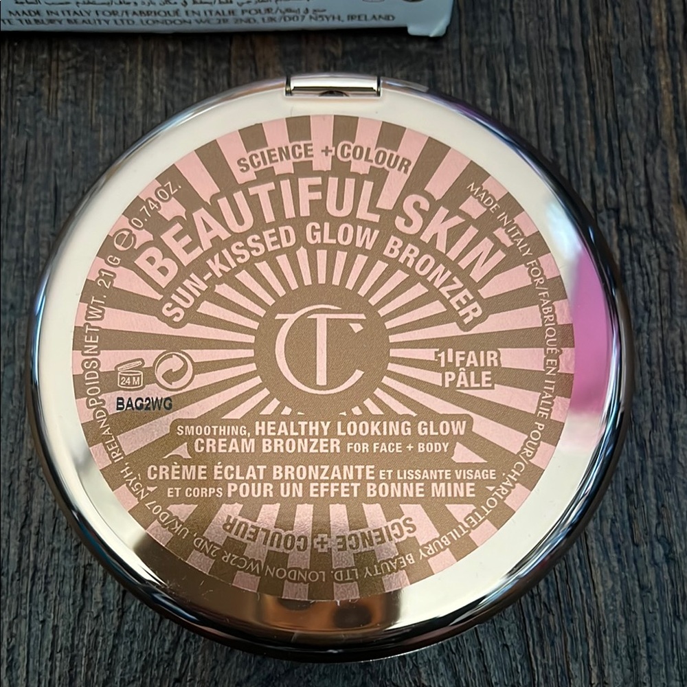 Charlotte Tilbury Sun-Kissed Glow Bronzer - Picture 2 of 6